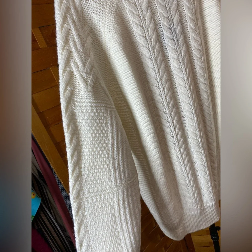 360 Cashmere Cable Knit Sweater